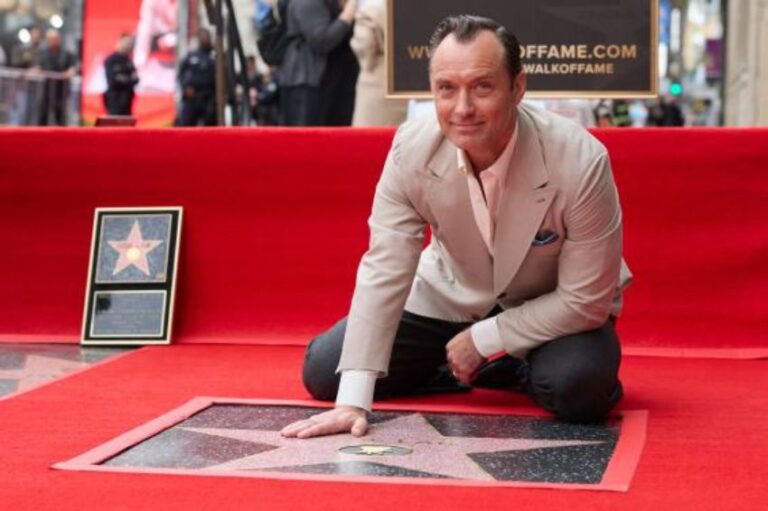 Jude Law recibe una estrella en el paseo de la fama de Hollywood